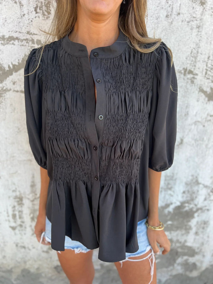 ELIZA™ - Plissierte Bluse mit Knopfleiste