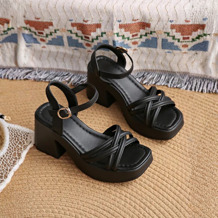 KIANA™ – Modische Cross-Riemchen Sandaletten