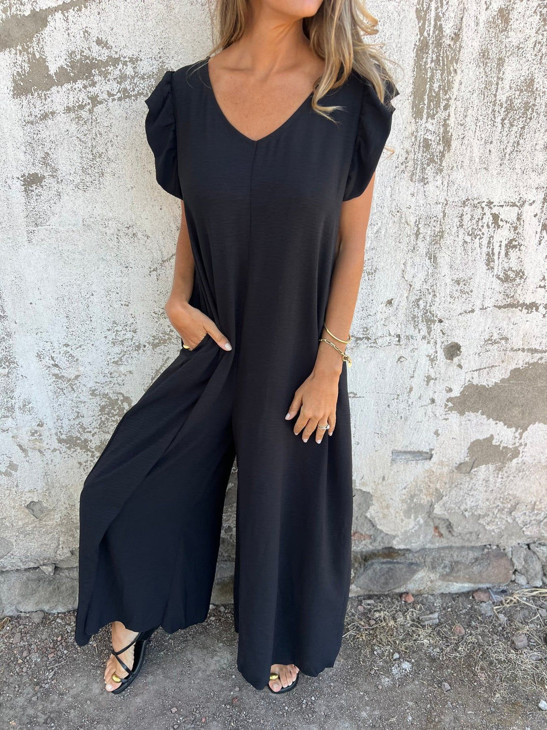 CASSANDRA™ - Trendiger V-Ausschnitt Jumpsuit