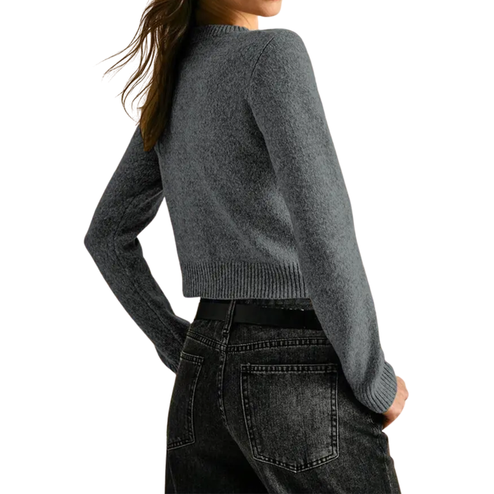 SOLVEIG™ – Kuschelige Strickjacke mit Rippenmuster und Knöpfen