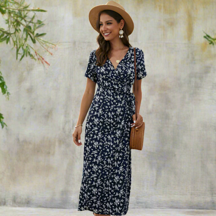 DALISAY™ - Sommerkleid mit V-Ausschnitt und Volantärmeln in Übergröße