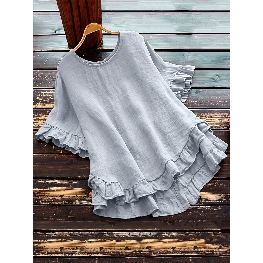 EVITA™ - Einfache Sommerbluse mit Rüschensaum für große Größen