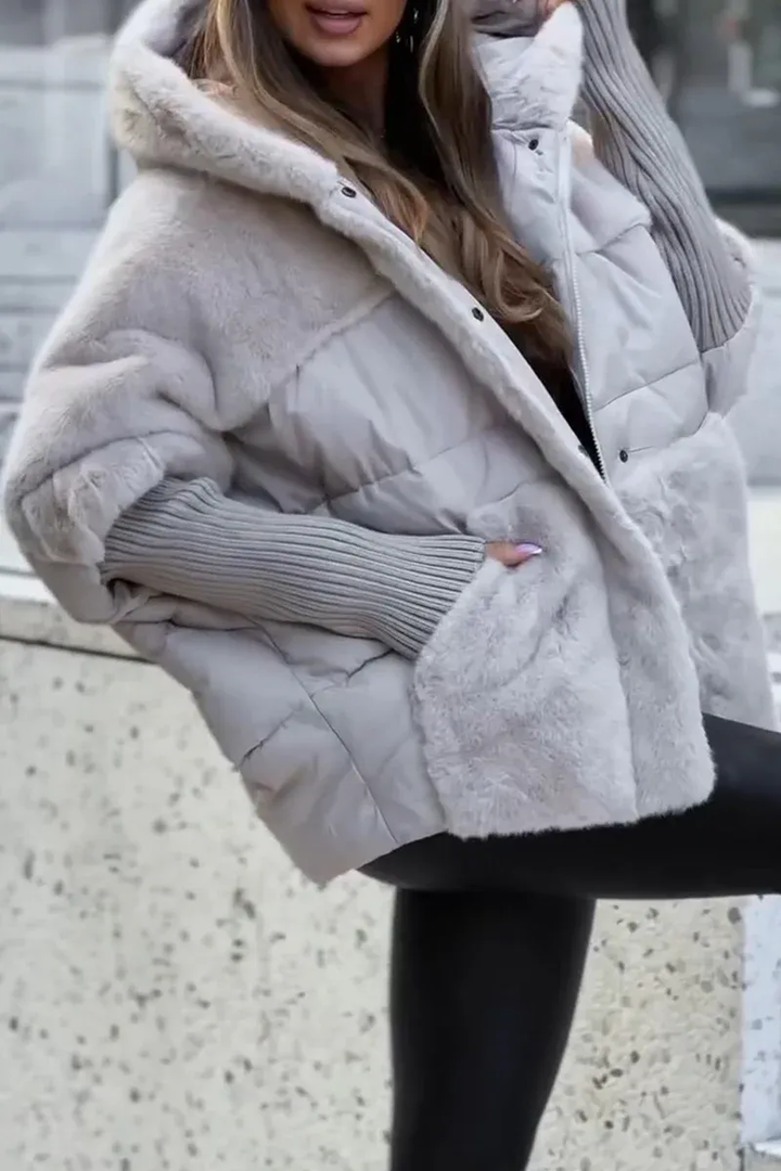 MARISA™ - Plüsch-Kapuzenjacke