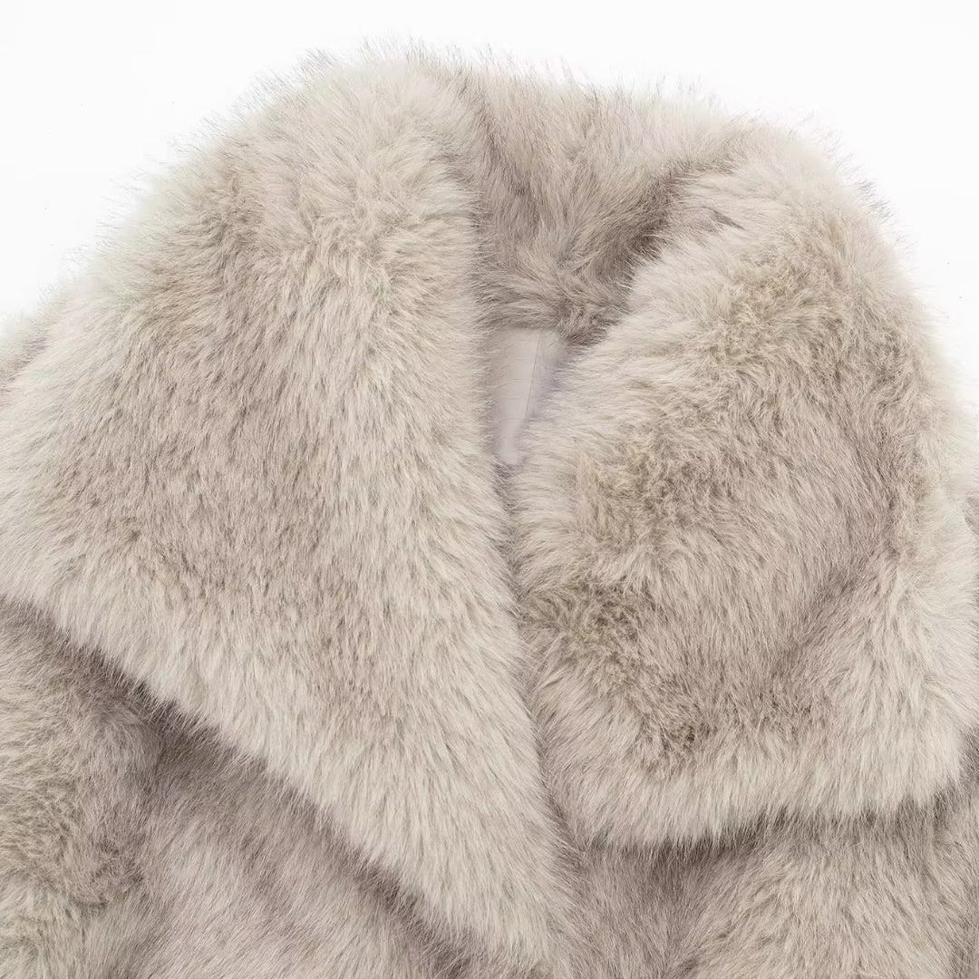 RENATA™ - Elegante Kunstfelljacke