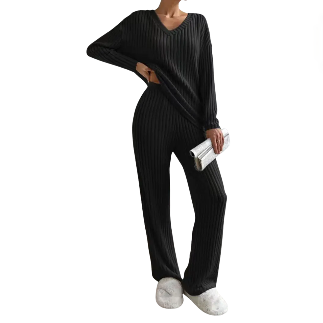 CORALEE™ – Kuscheliger Strick-Pyjama mit V-Ausschnitt