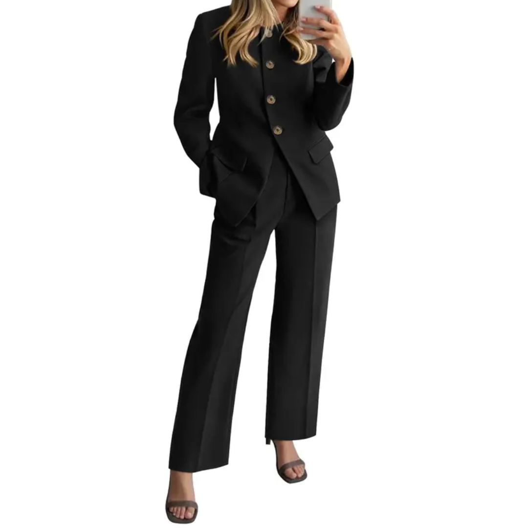 LEONARA™ – Zweiteiliges Outfit mit Poliertem Blazer und Hose