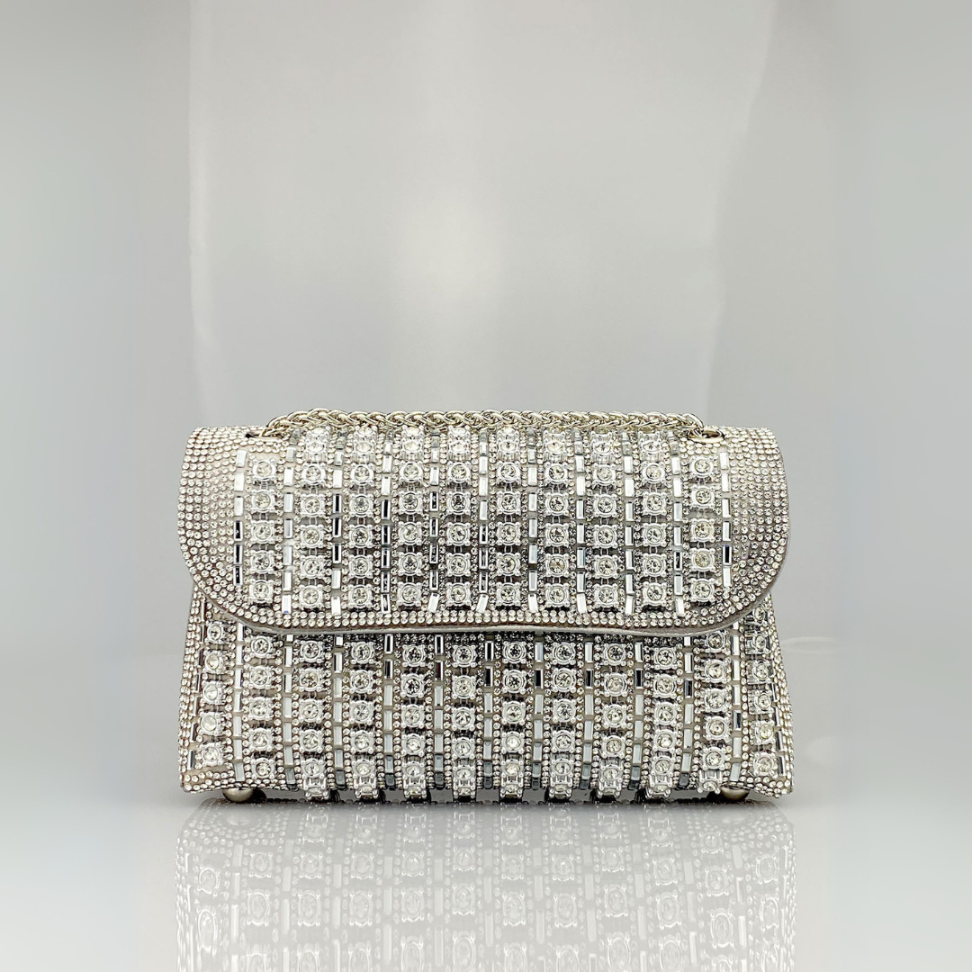 LAVIERA™ - Schicke Umhängetasche mit farbigen Diamanten und Kettenriemen