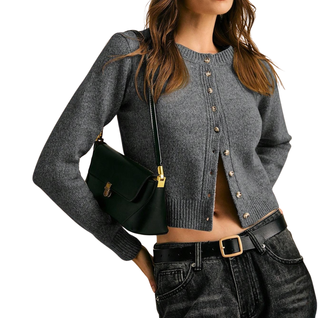 SOLVEIG™ – Kuschelige Strickjacke mit Rippenmuster und Knöpfen