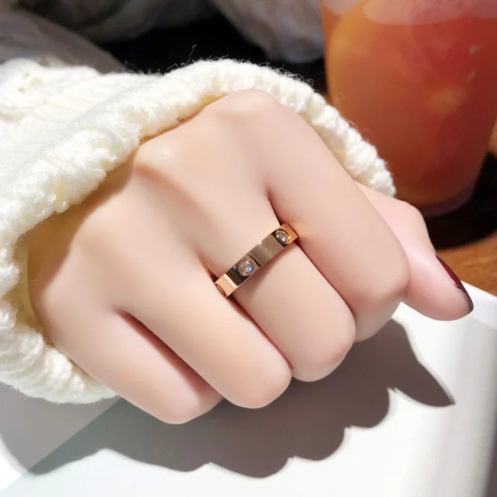 MONA™ – Eleganter Moderner Goldring