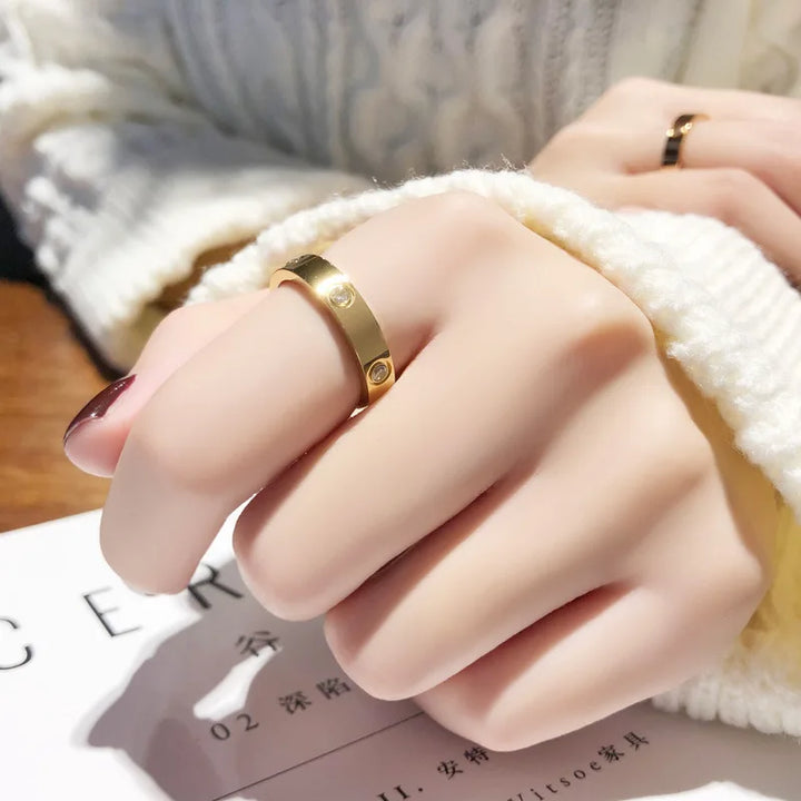 MONA™ – Eleganter Moderner Goldring
