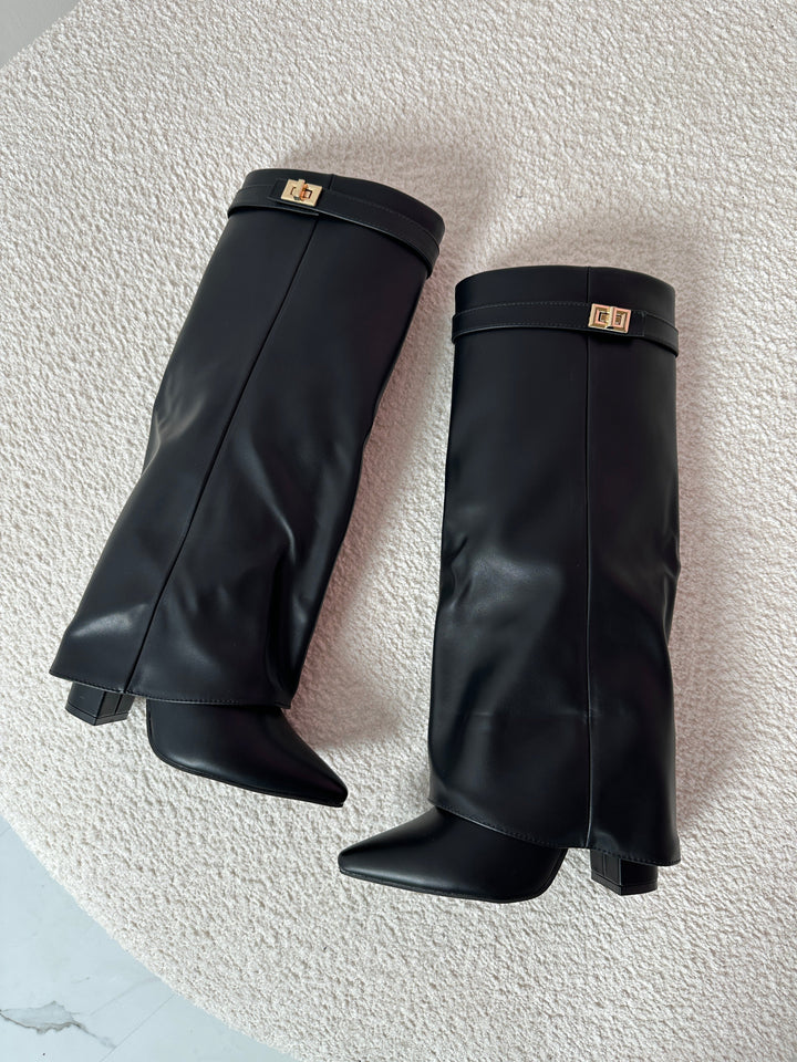 SERENA™ – Schwarze Lederstiefel