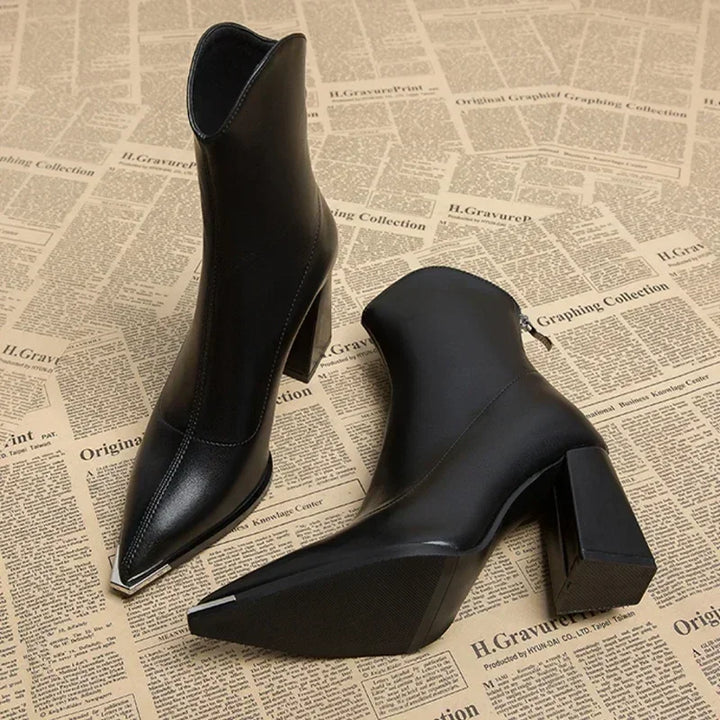 NOX™ – Chelsea Boots mit verchromter Spitze