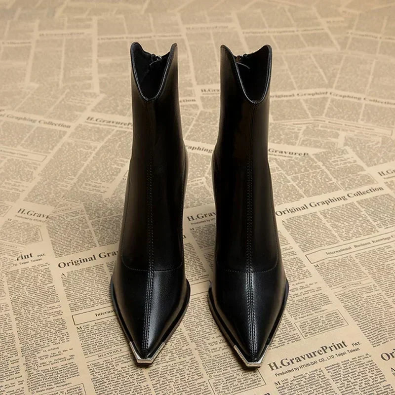 NOX™ – Chelsea Boots mit verchromter Spitze