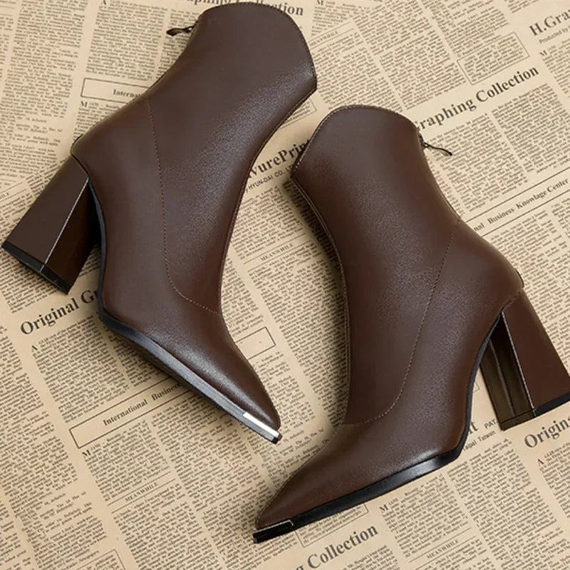 NOX™ – Chelsea Boots mit verchromter Spitze
