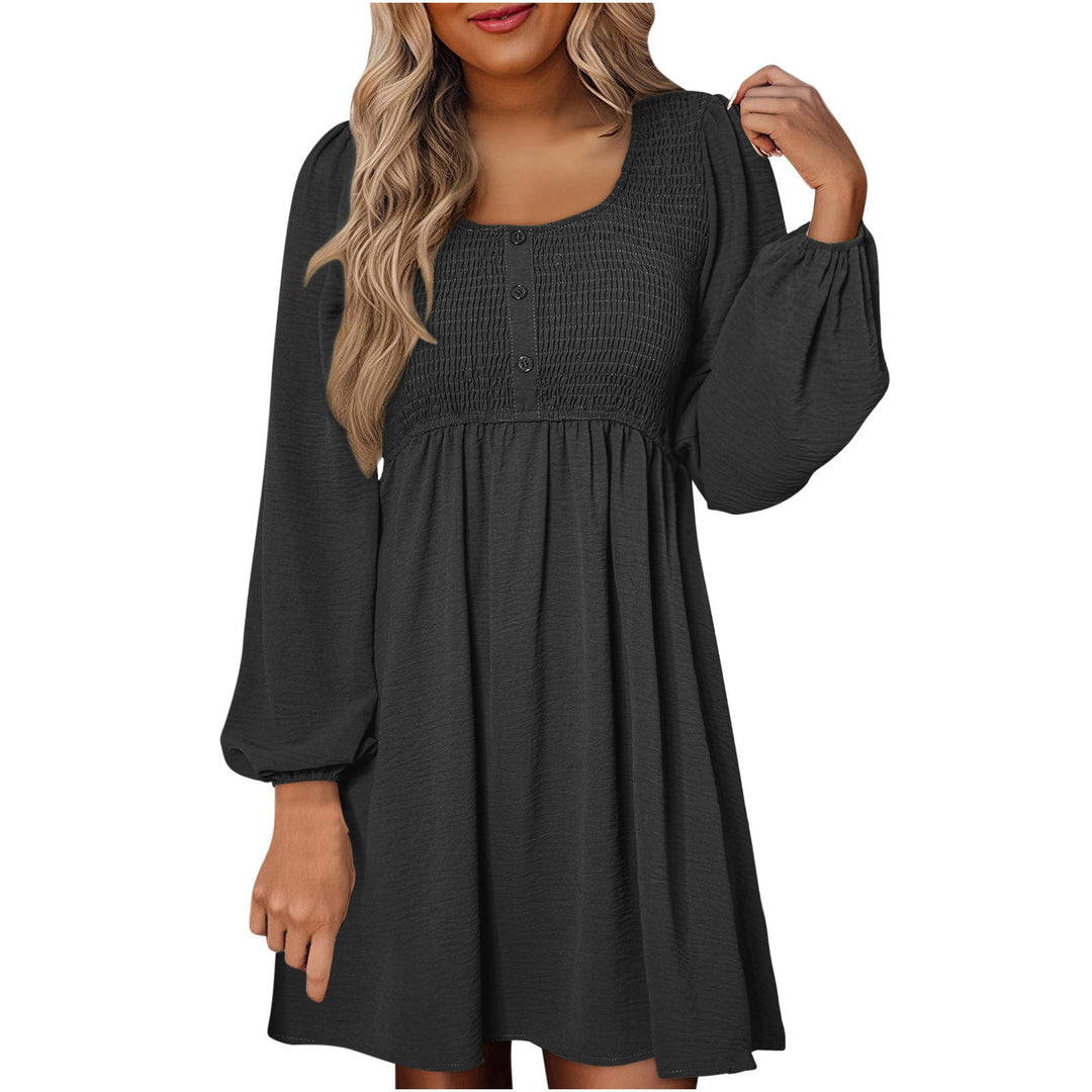 HARPER™ - Legeres, gesmoktes A-Linien-Kleid mit Empire-Taille und Knopfleiste