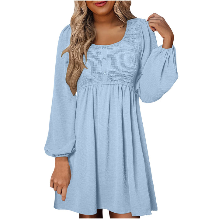 HARPER™ - Legeres, gesmoktes A-Linien-Kleid mit Empire-Taille und Knopfleiste