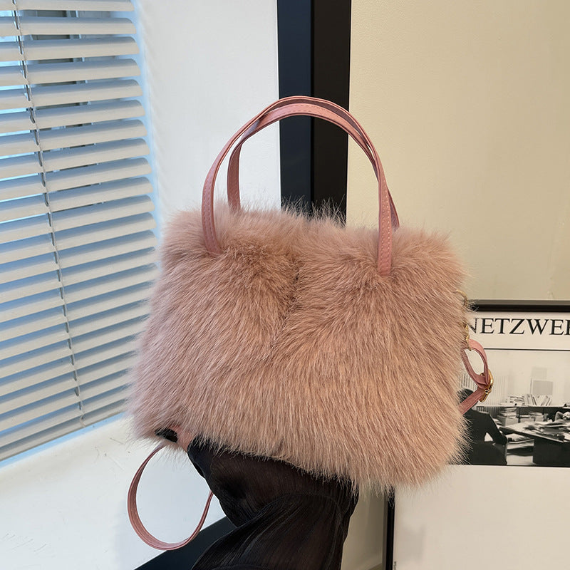 LIZZIE™ - Modische kleine Handtasche aus Kunstfell mit Griff und Schultergurt