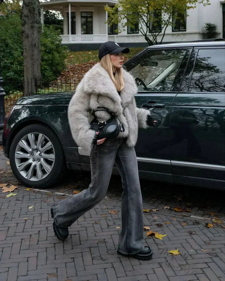 RENATA™ - Elegante Kunstfelljacke