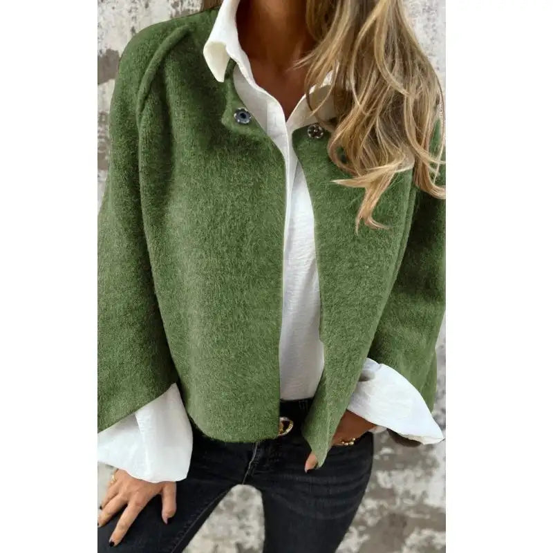 LIVIA™ – Moderne Wollstrickjacke