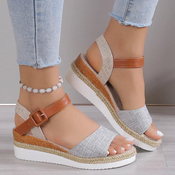 CHARLENE™ – Keilsandaletten im Relaxed Style