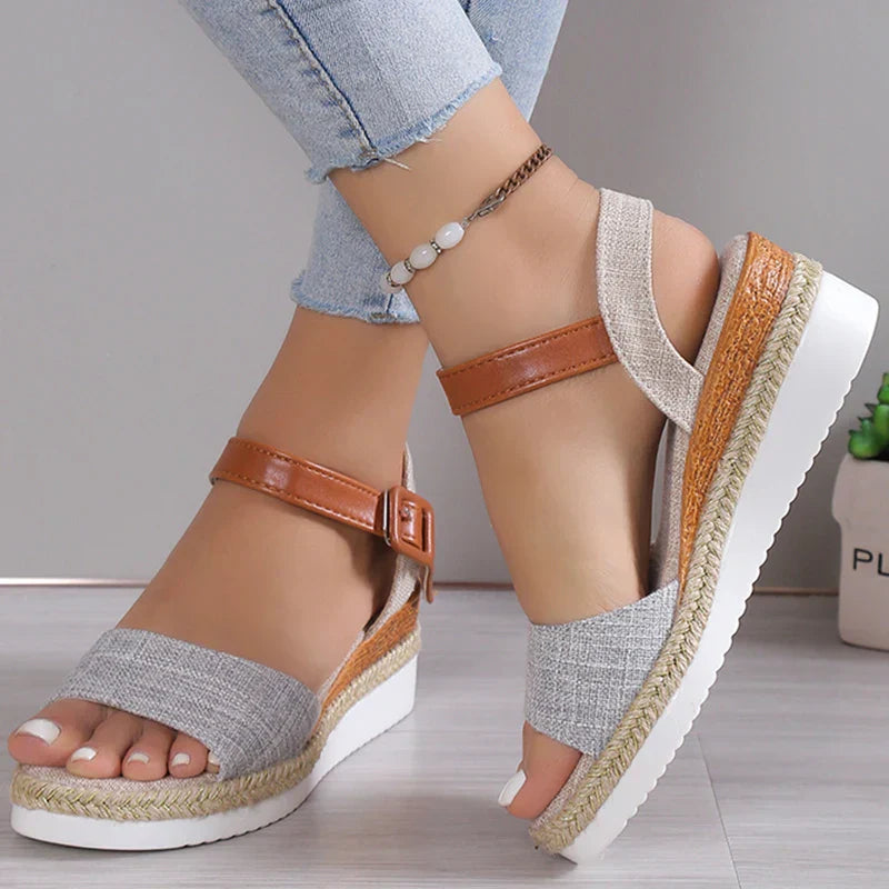 CHARLENE™ – Keilsandaletten im Relaxed Style
