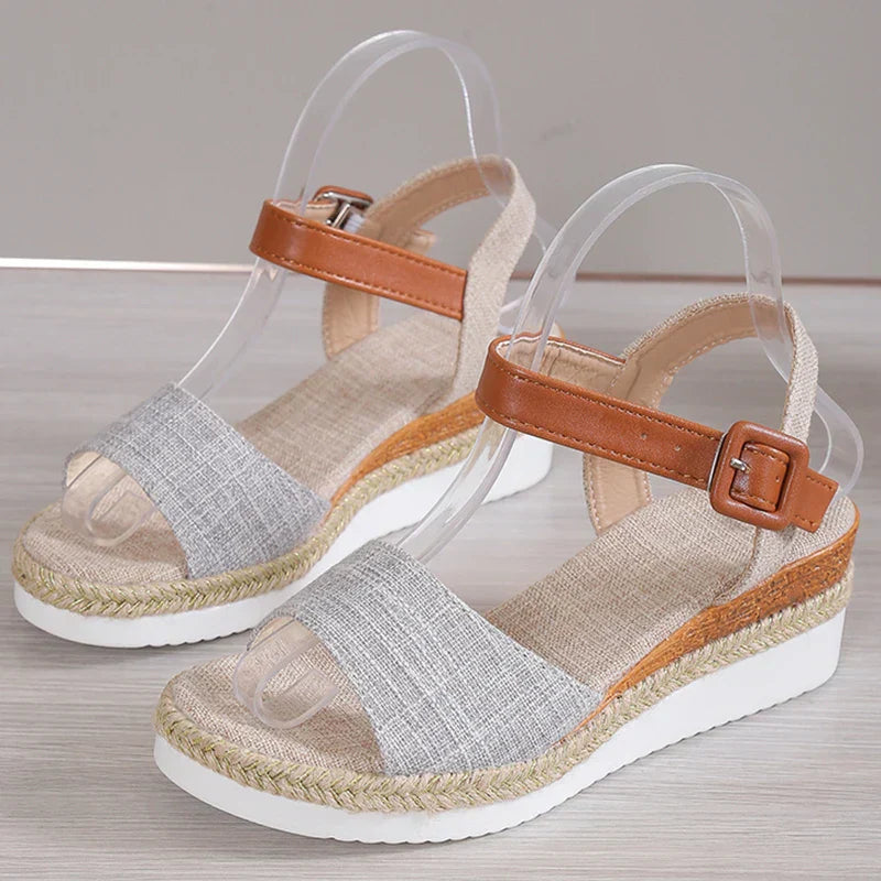 CHARLENE™ – Keilsandaletten im Relaxed Style