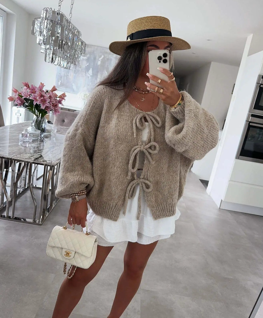 Eva | Strickjacke mit Schleifen