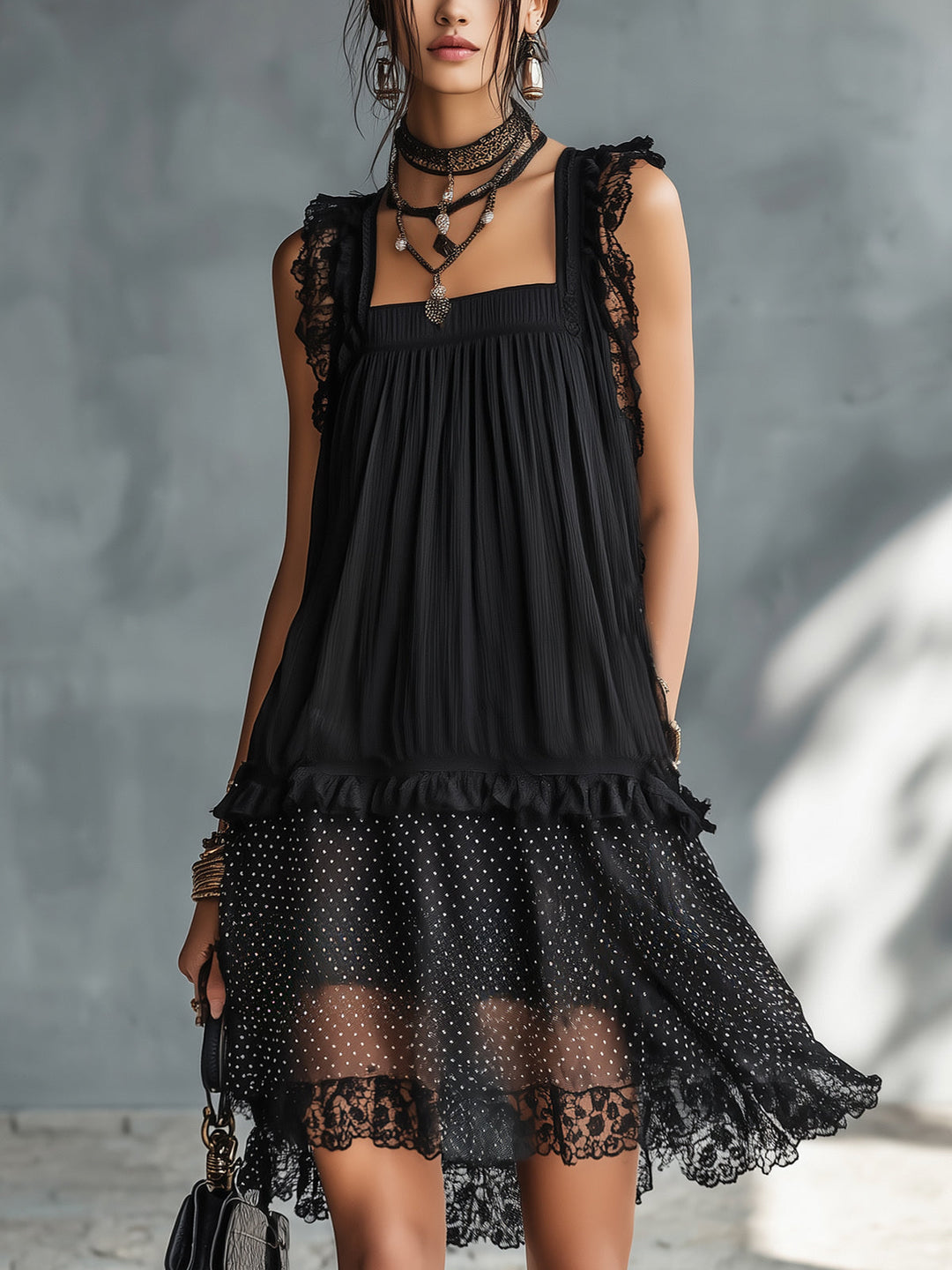 Delphine | Plissiertes Minikleid mit Punkten