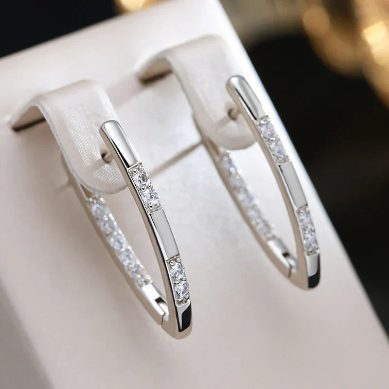 CLARITA™ - Elegante Zirkonia-Ohrringe in Gold